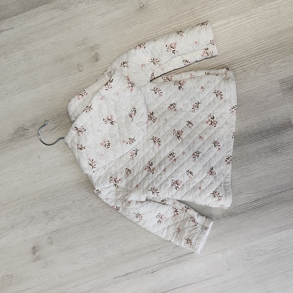 Carter's 18M Quilted Cardigan Floral Pattern - Picture 5 of 5